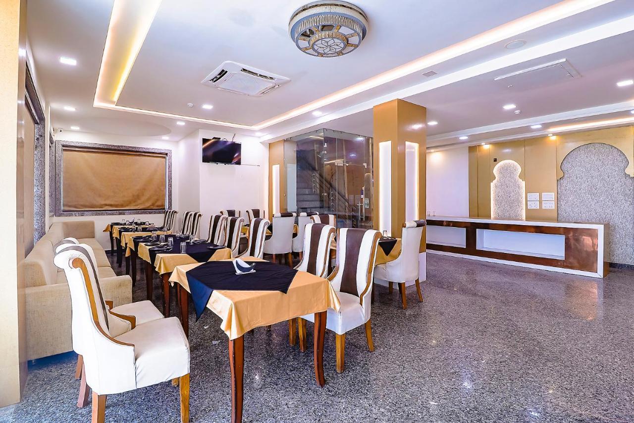 Fabhotel Swess Grand آغْرا المظهر الخارجي الصورة