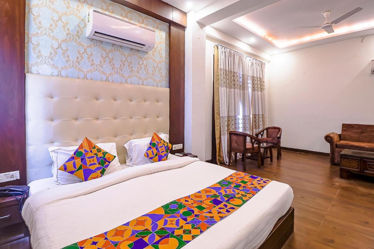 Fabhotel Swess Grand آغْرا المظهر الخارجي الصورة