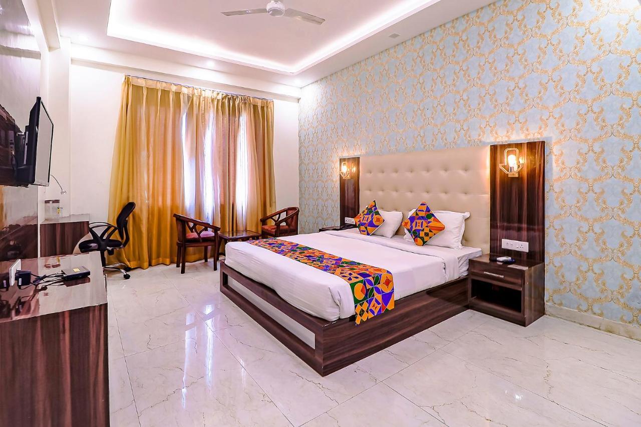 Fabhotel Swess Grand آغْرا المظهر الخارجي الصورة