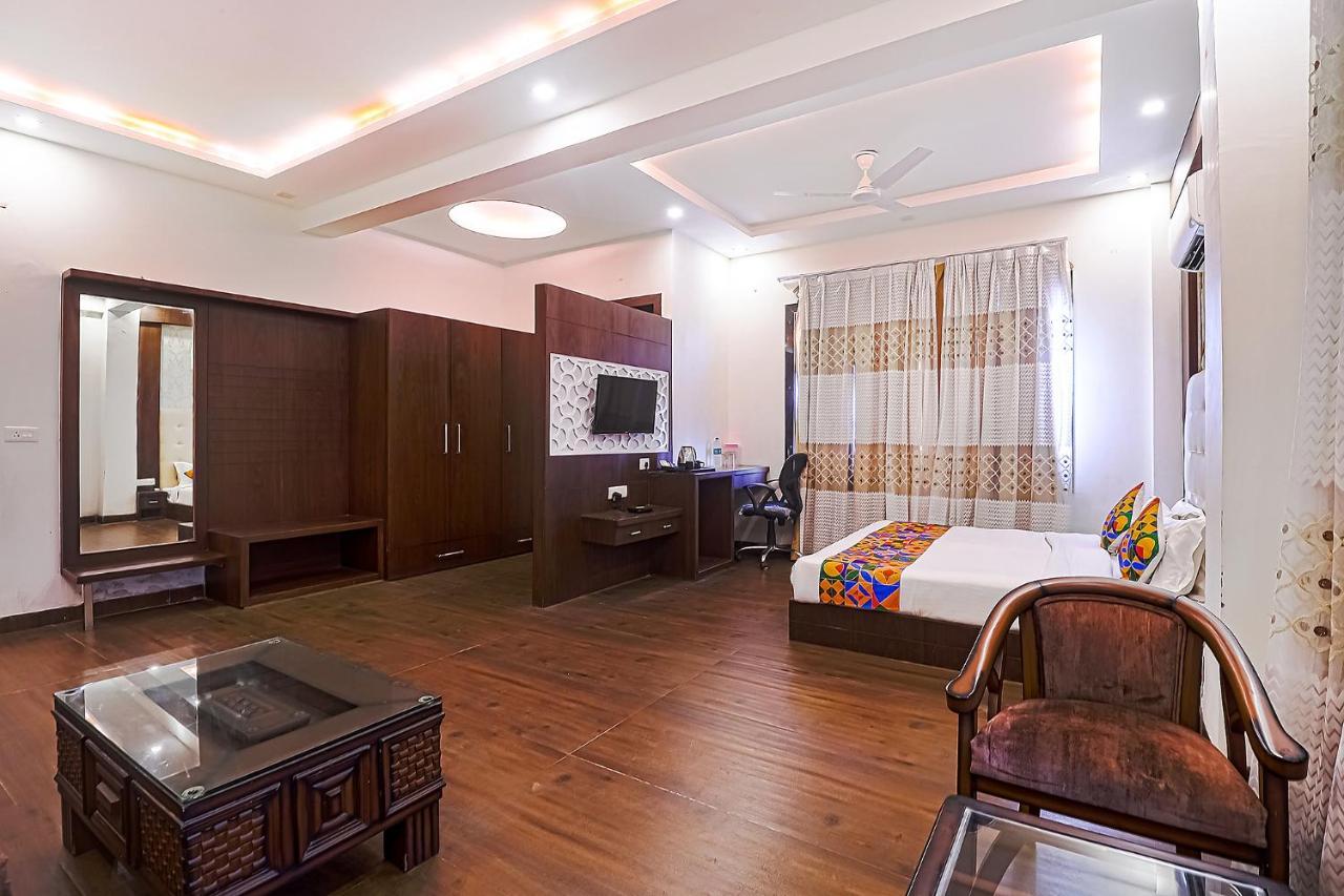 Fabhotel Swess Grand آغْرا المظهر الخارجي الصورة