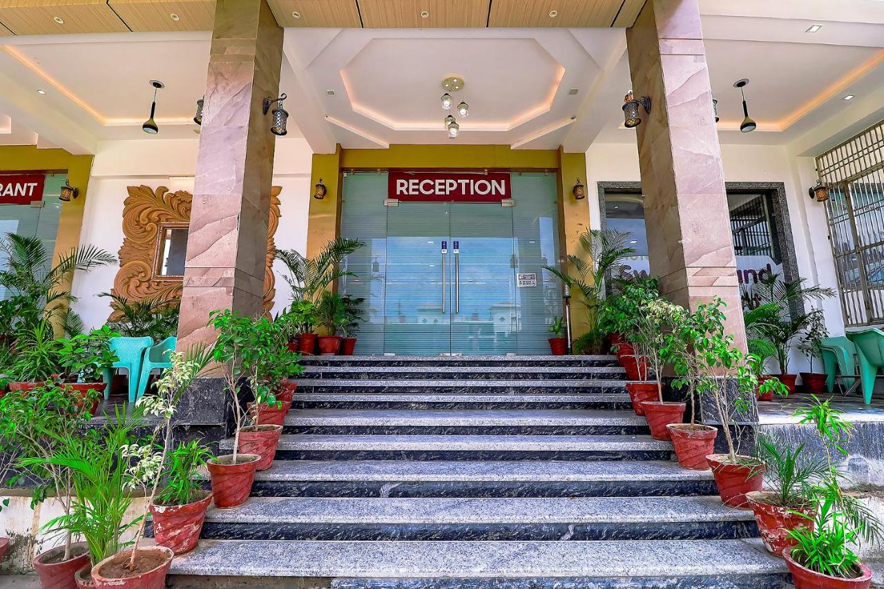 Fabhotel Swess Grand آغْرا المظهر الخارجي الصورة